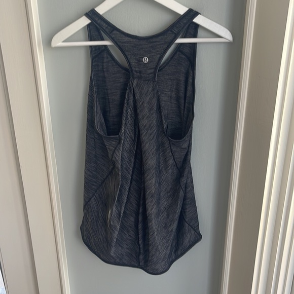 Lululemon Essential Tank - Picture 5 of 5